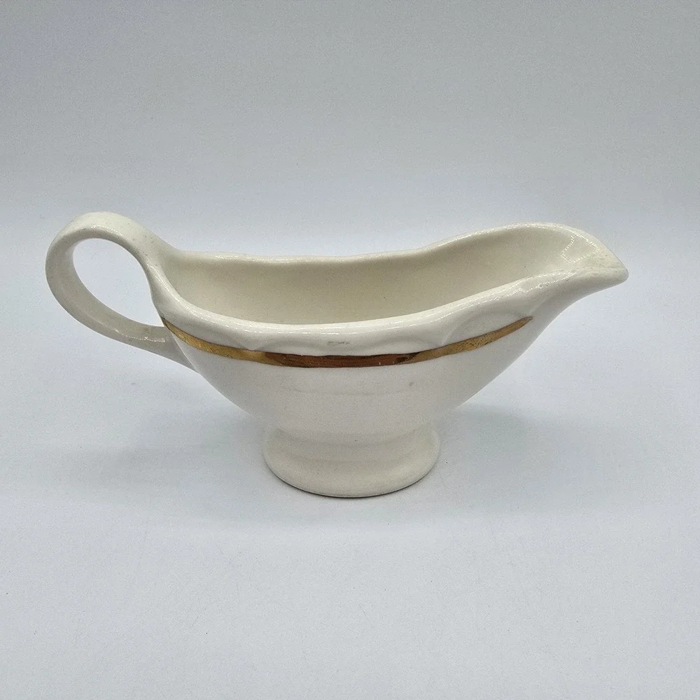 RARE HOMER LAUGHLIN FIESTA WARE WHITE Gold STRIPED GRAVY BOAT USA‎